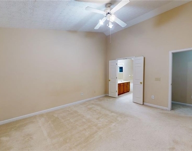 110 Beaverwood Lane - Photo Thumbnail 9