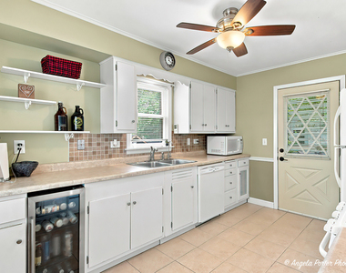 2904 Wooded Lane - Photo Thumbnail 4