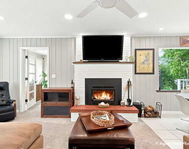 2904 Wooded Lane - Photo Thumbnail 16