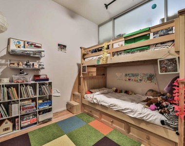 1201 W Adams Street - Photo Thumbnail 7