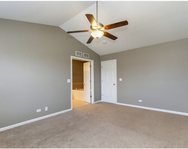 208 Comstock Drive - Photo Thumbnail 13