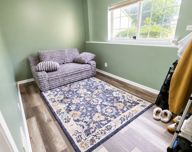 208 Comstock Drive - Photo Thumbnail 1