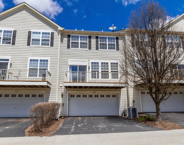 208 Comstock Drive - Photo Thumbnail 16