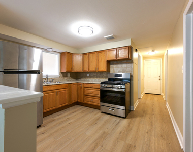 1018 S 11th Avenue - Photo Thumbnail 5