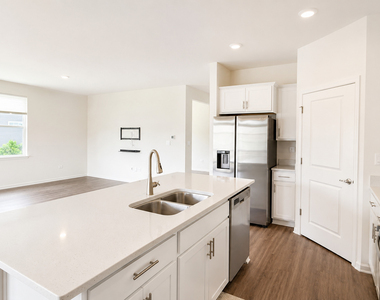 301 Westminster Court - Photo Thumbnail 14
