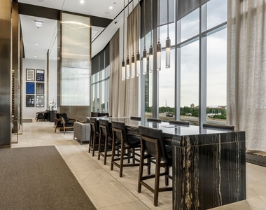 211 N Harbor Drive - Photo Thumbnail 13