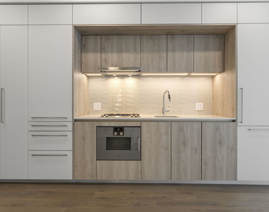211 N Harbor Drive - Photo Thumbnail 4