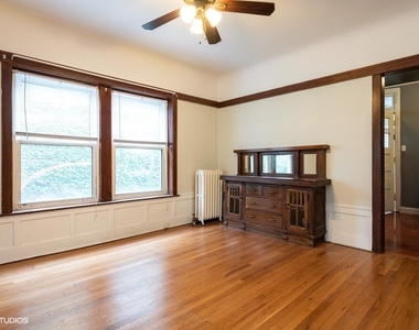 1253 W Byron Street - Photo Thumbnail 3