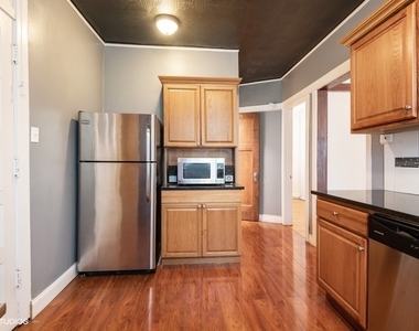 1253 W Byron Street - Photo Thumbnail 7