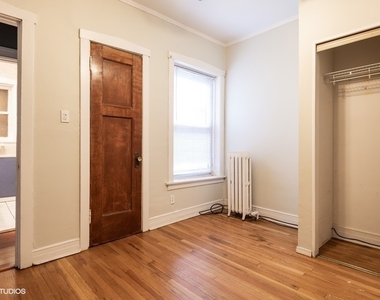 1253 W Byron Street - Photo Thumbnail 9