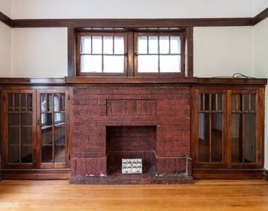 1253 W Byron Street - Photo Thumbnail 2