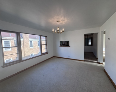 10315 Chaucer Street - Photo Thumbnail 8