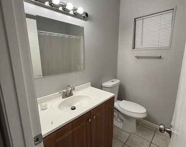5519 Mendota Lane - Photo Thumbnail 10