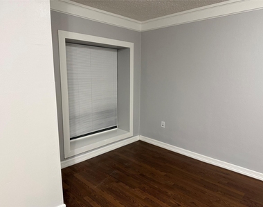 5519 Mendota Lane - Photo Thumbnail 9