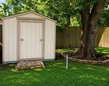 5519 Mendota Lane - Photo Thumbnail 16
