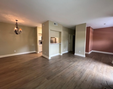 2025 Augusta Drive - Photo Thumbnail 2