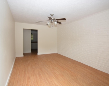 7104 Jetty Lane - Photo Thumbnail 4