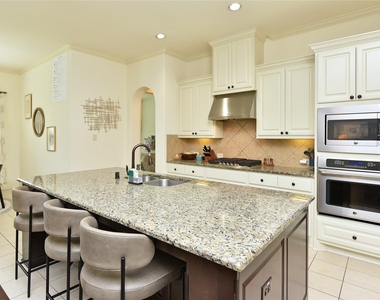 13117 Stoneleigh Terrace Drive - Photo Thumbnail 10