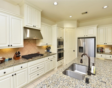 13117 Stoneleigh Terrace Drive - Photo Thumbnail 11