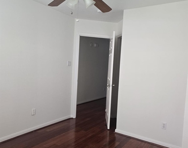 2710 Grants Lake Boulevard - Photo Thumbnail 12