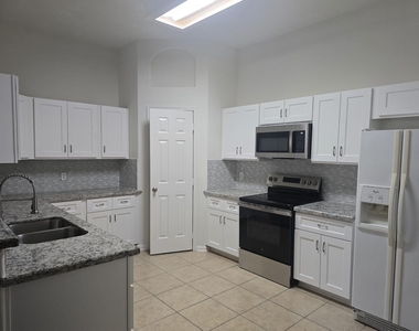 2710 Grants Lake Boulevard - Photo Thumbnail 6