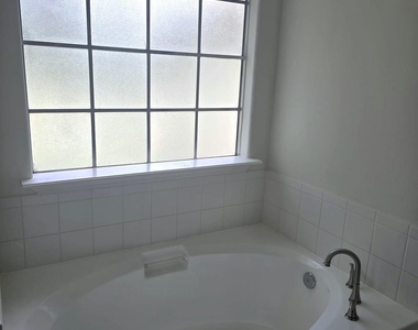 2710 Grants Lake Boulevard - Photo Thumbnail 20