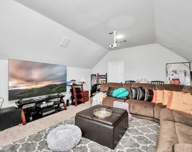 24723 Heirloom Lane - Photo Thumbnail 16