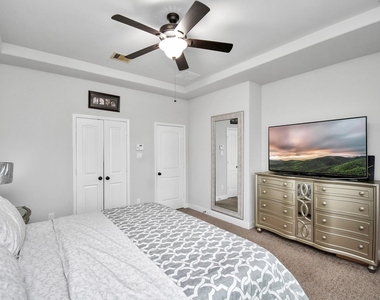 24723 Heirloom Lane - Photo Thumbnail 12