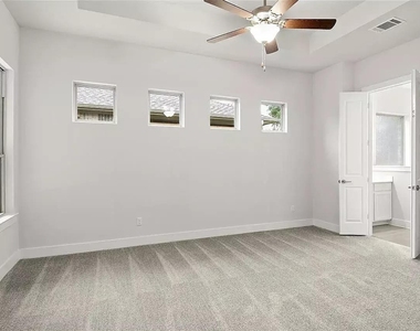 200 Castlefields Street - Photo Thumbnail 2