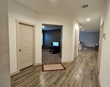 7831 Murciana Drive - Photo Thumbnail 6