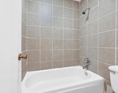 6161 Reims Road - Photo Thumbnail 4