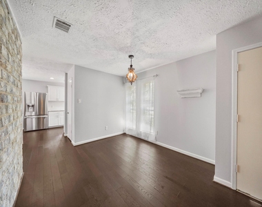 21106 Park Villa Drive - Photo Thumbnail 1