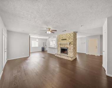 21106 Park Villa Drive - Photo Thumbnail 3