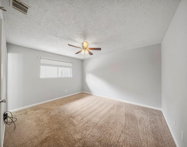 21106 Park Villa Drive - Photo Thumbnail 9