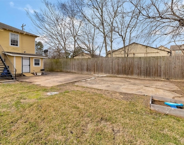 4233 Dupont Street - Photo Thumbnail 10