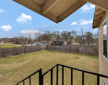 4233 Dupont Street - Photo Thumbnail 9