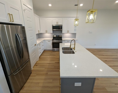 4915 Fisk Street - Photo Thumbnail 12