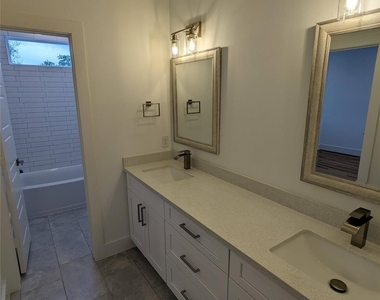 4915 Fisk Street - Photo Thumbnail 22