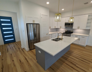 4915 Fisk Street - Photo Thumbnail 14
