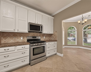12135 English Brook Circle - Photo Thumbnail 10