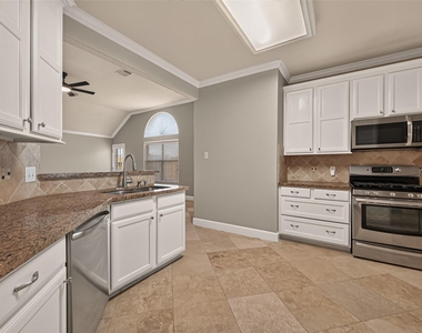 12135 English Brook Circle - Photo Thumbnail 9