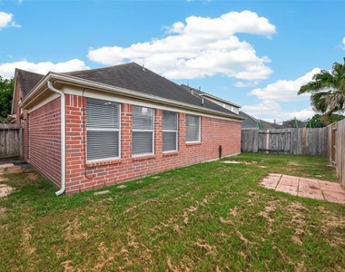 12135 English Brook Circle - Photo Thumbnail 29