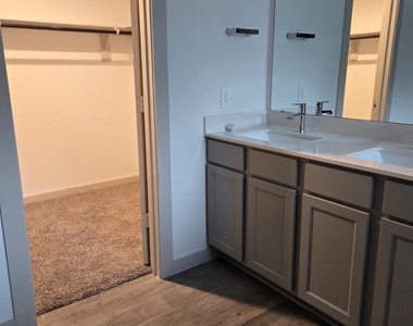 7106 Marina Heights Way - Photo Thumbnail 15