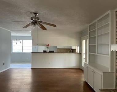 1326 Barrowgate Drive - Photo Thumbnail 6