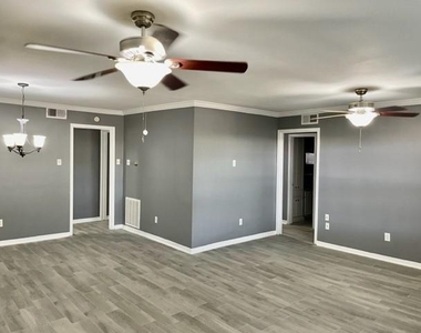 7900 Westheimer Road - Photo Thumbnail 7