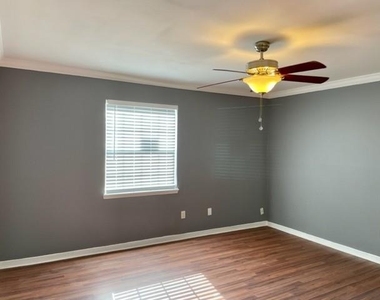 7900 Westheimer Road - Photo Thumbnail 14