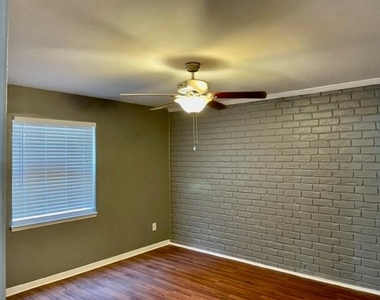 7900 Westheimer Road - Photo Thumbnail 8