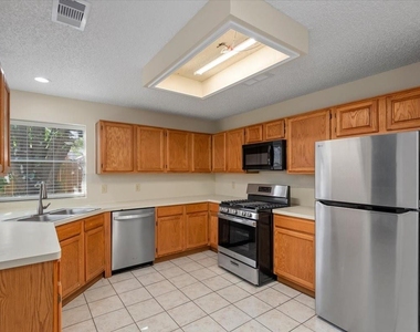 18182 Forest Cedars Drive - Photo Thumbnail 8