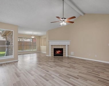 18182 Forest Cedars Drive - Photo Thumbnail 4