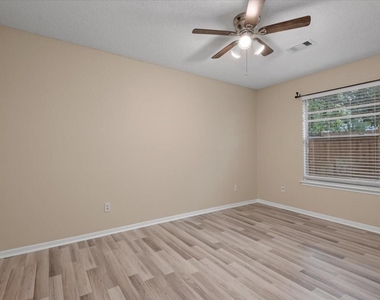 18182 Forest Cedars Drive - Photo Thumbnail 16